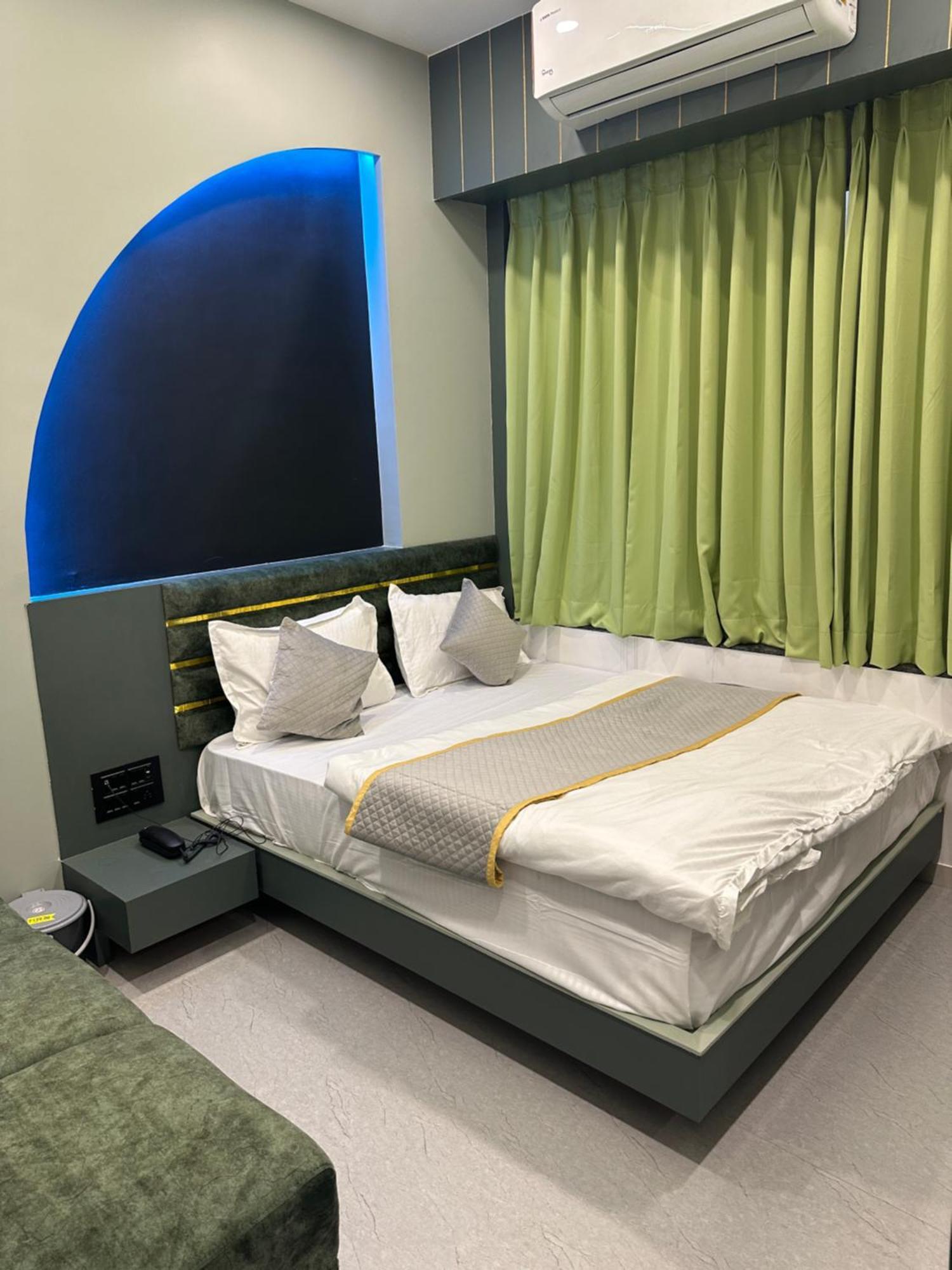Hotel Victoria Prime Сурат Экстерьер фото